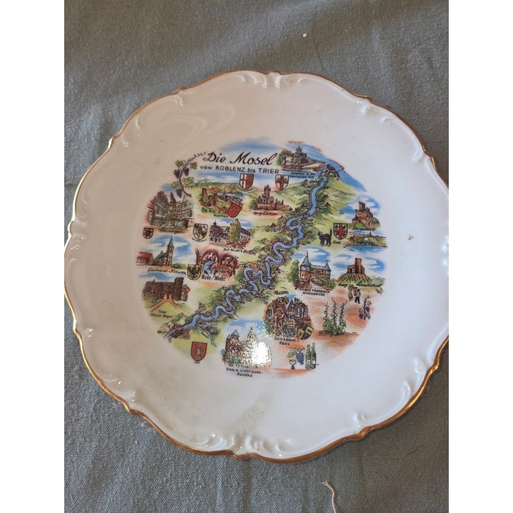 Tirschenreuth Die Mosel Germany Souvenir Plate Gold Trim Scalloped Edge 7.5 Inch